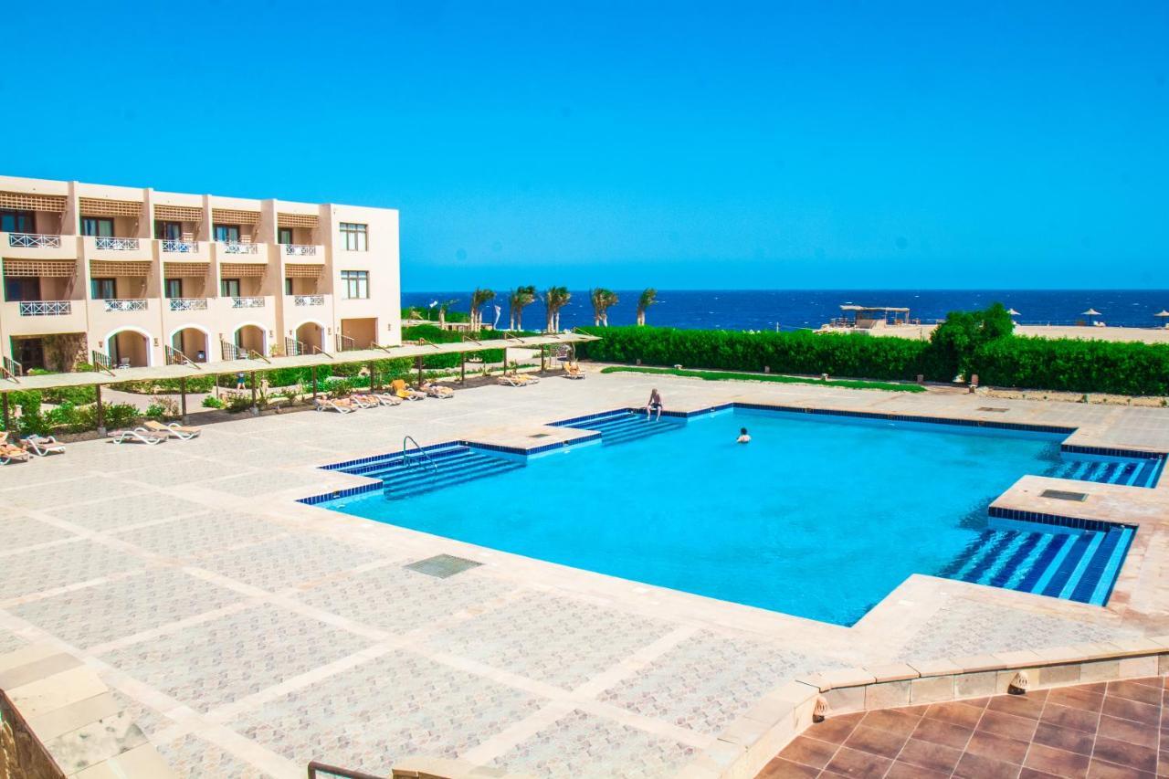 Viva Blue Resort And Diving Sharm El Naga (Adults Only) Hurghada Esterno foto