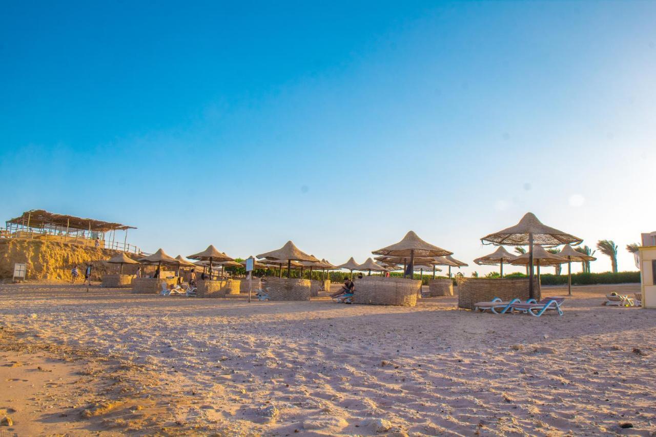 Viva Blue Resort And Diving Sharm El Naga (Adults Only) Hurghada Esterno foto