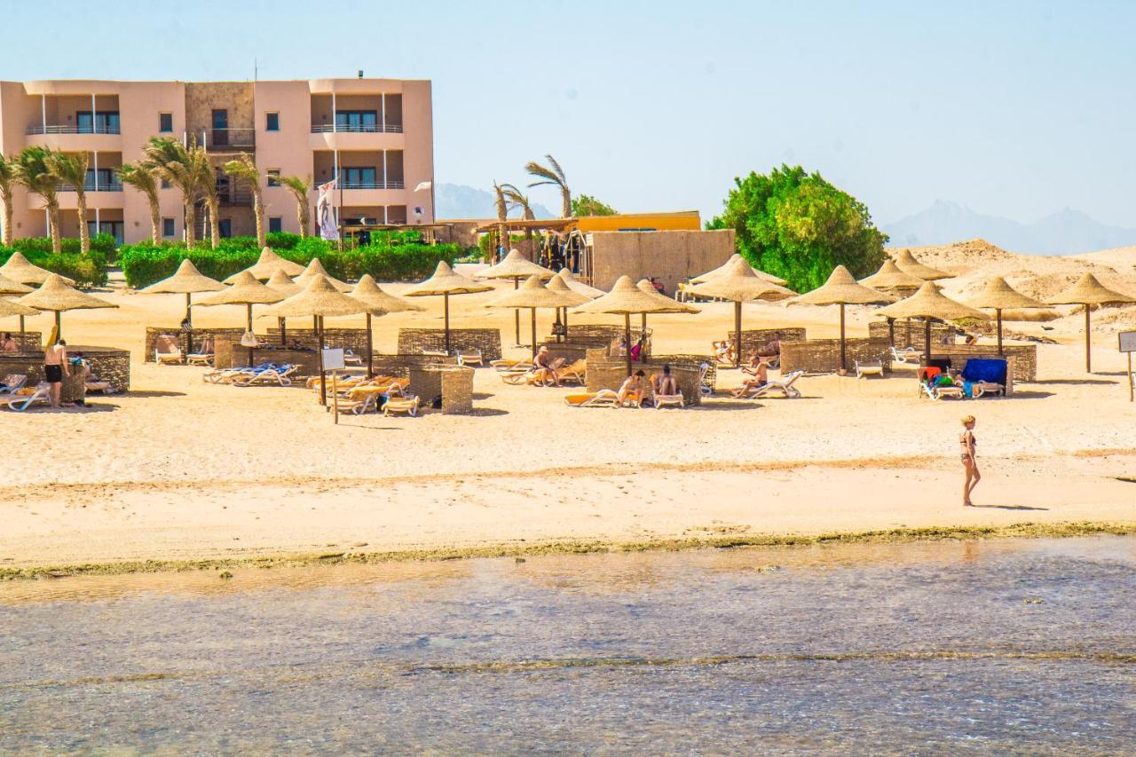 Viva Blue Resort And Diving Sharm El Naga (Adults Only) Hurghada Esterno foto